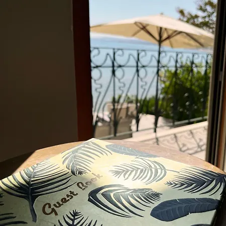 Qui Dove Il Mare Luccica Vasto